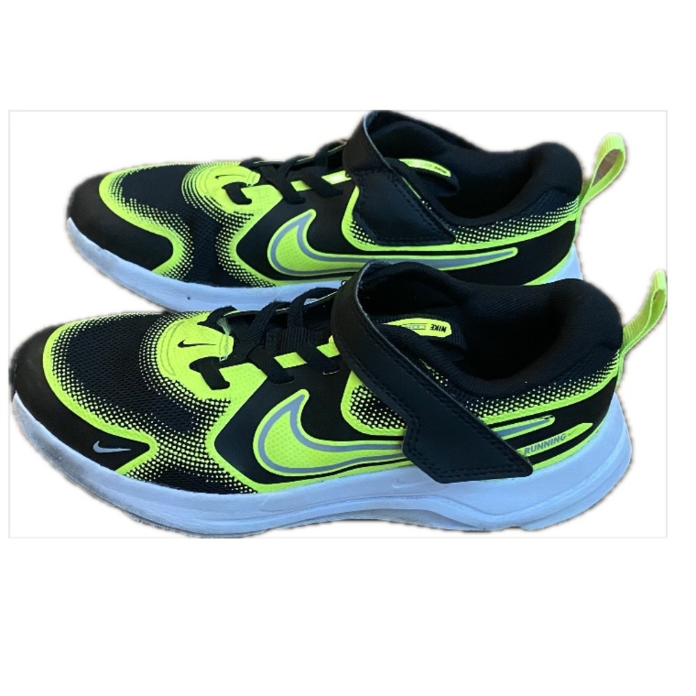 Nike Cosmic Runner